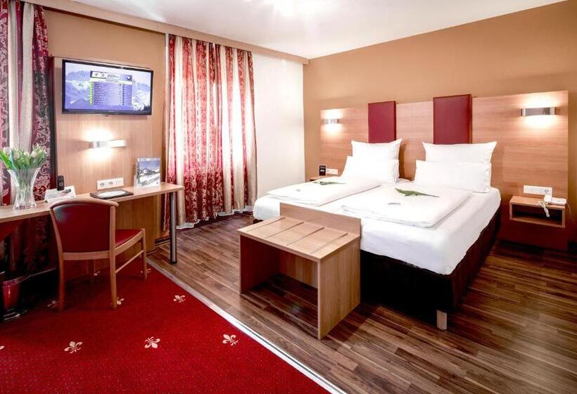 Номер Стандарт Трехместный, Tiptop Hotel Burgschmiet Garni
