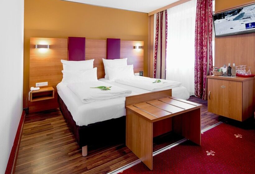Номер Стандарт, Tiptop Hotel Burgschmiet Garni