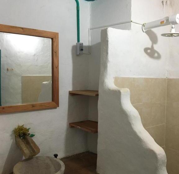 اتاق اکونومی, Florré Blossom