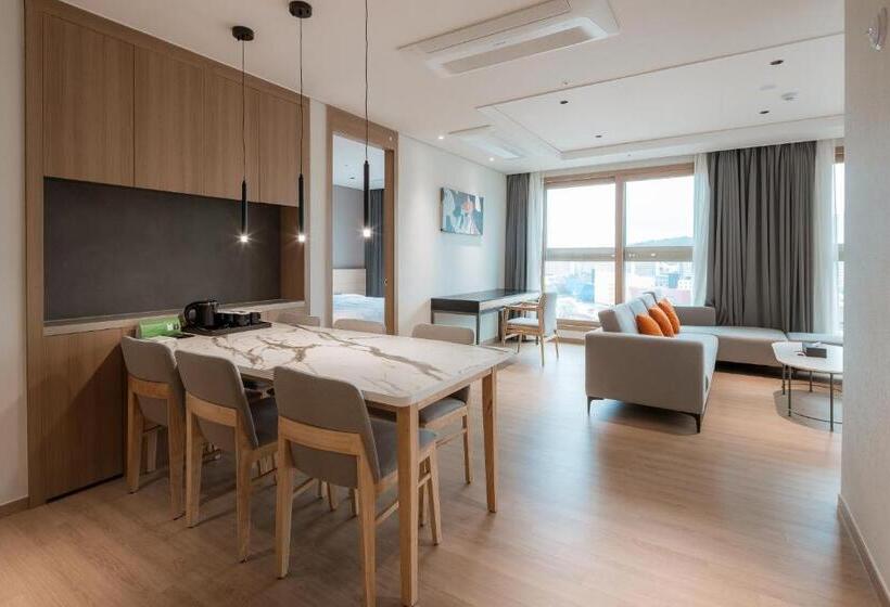 2 Bedroom Premium Apartment, Chestertons Sokcho