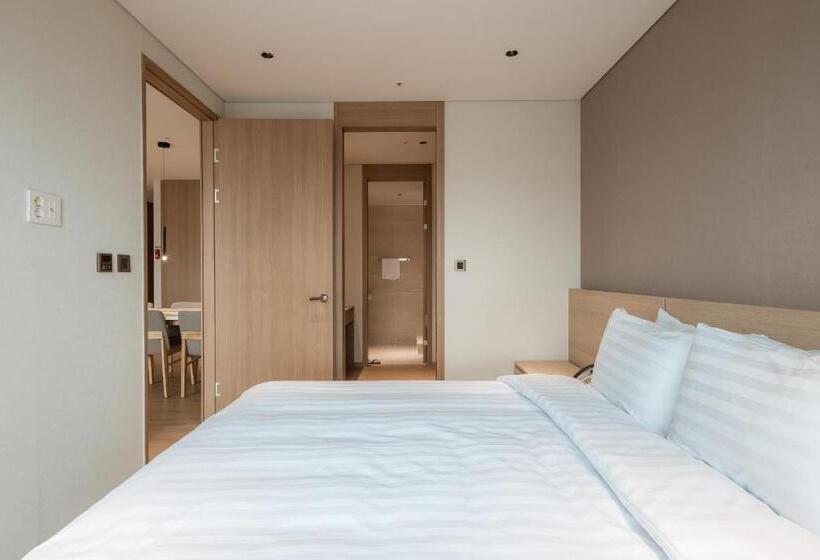 2 Bedroom Premium Apartment, Chestertons Sokcho