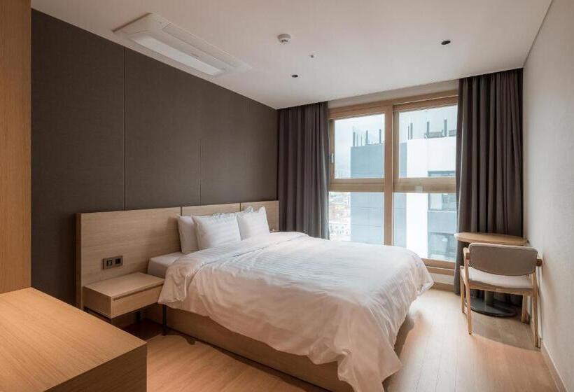 2 Bedroom Premium Apartment, Chestertons Sokcho