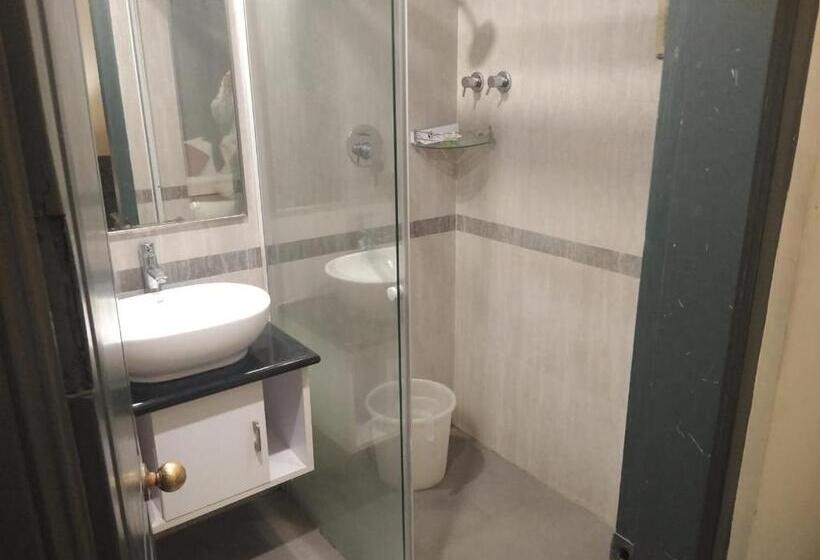Номер Deluxe, Zip By Spree Hotels Surabi International Vellore