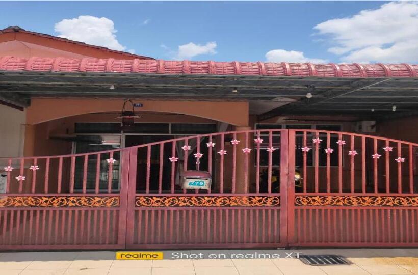 ３ベッドルームハウス, Homestay Tengku Maheran