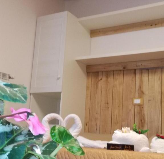 Четырехместный Номер Стандарт с Балконом, Antico Borgo