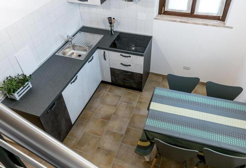 اتاق دوبلکس, Vallechiara B&b