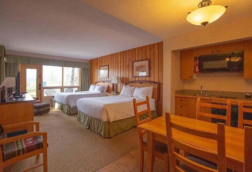 Номер Superior, Fairmont Hot Springs Resort