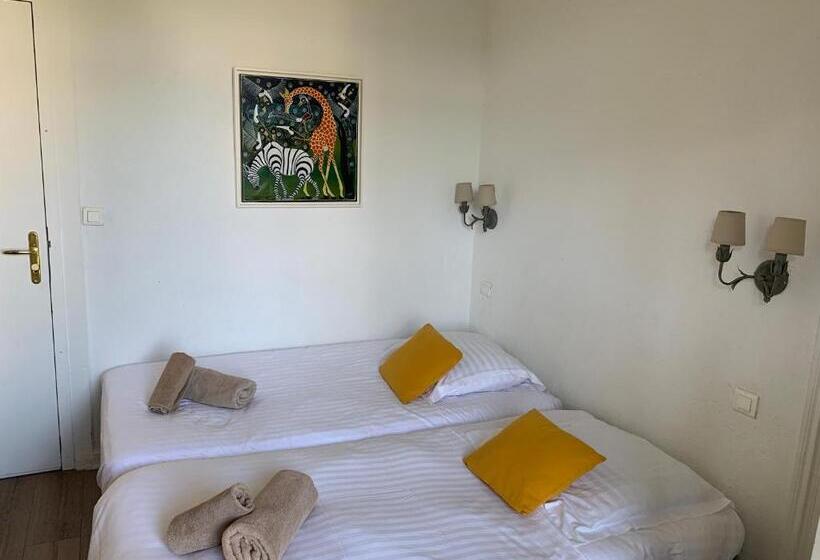 سوئیت با بالکن, Alexandra   Boutique