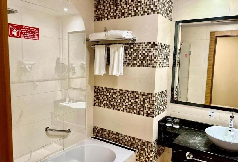 Номер Superior Кровать Кинг, Copthorne Hotel Sharjah