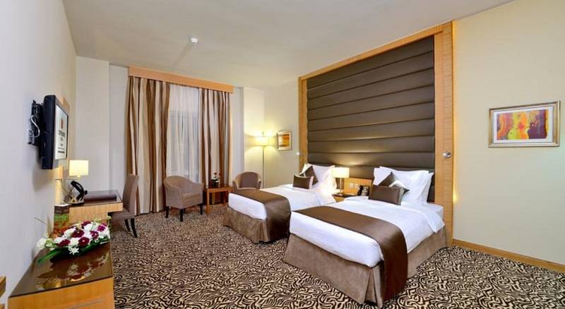 Семейный Номер, Copthorne Hotel Sharjah