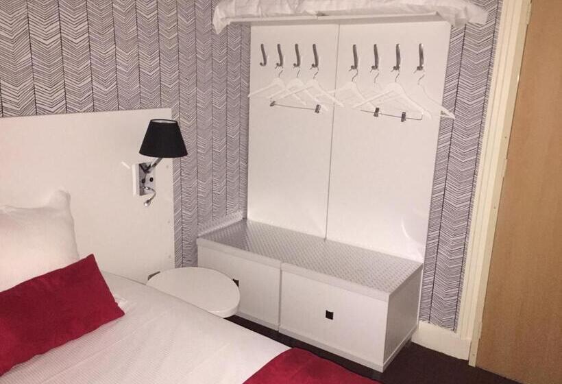 Семейный Номер, Hôtel Concorde