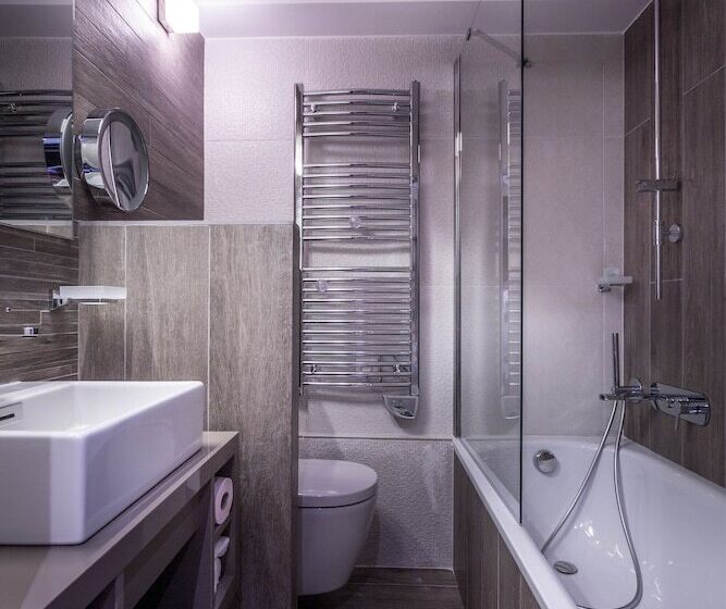 Трехместный Номер Классика, Le Grand Aigle Hotel & Spa