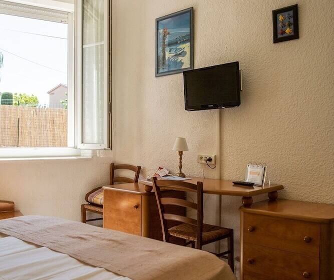 Номер Стандарт, Hôtel Du Soleil