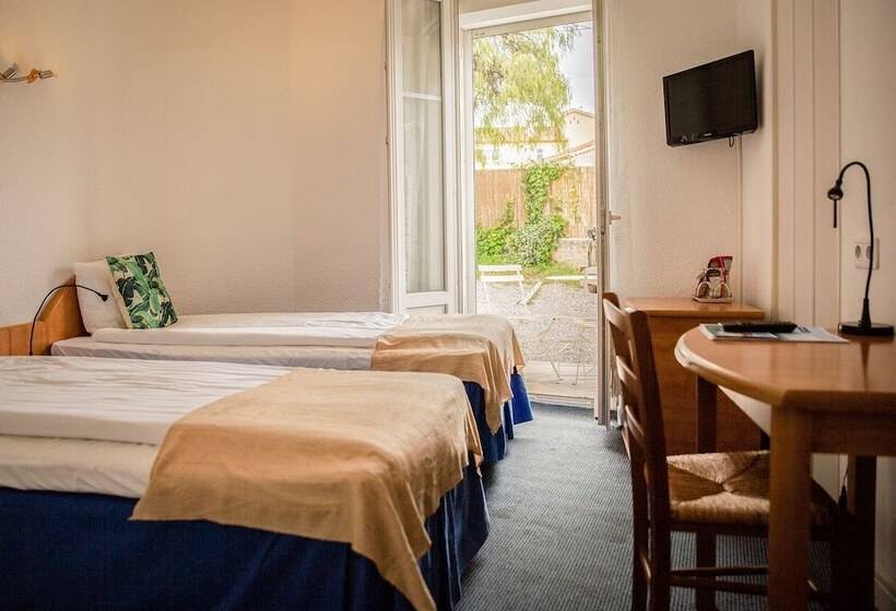 Номер Стандарт, Hôtel Du Soleil