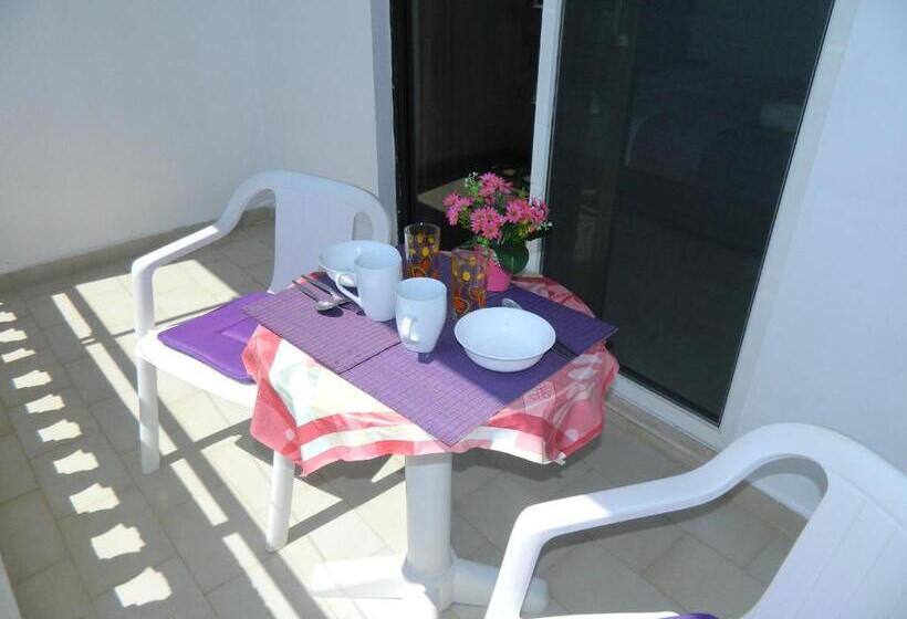 استودیوی استاندارد, Roseberry Studios