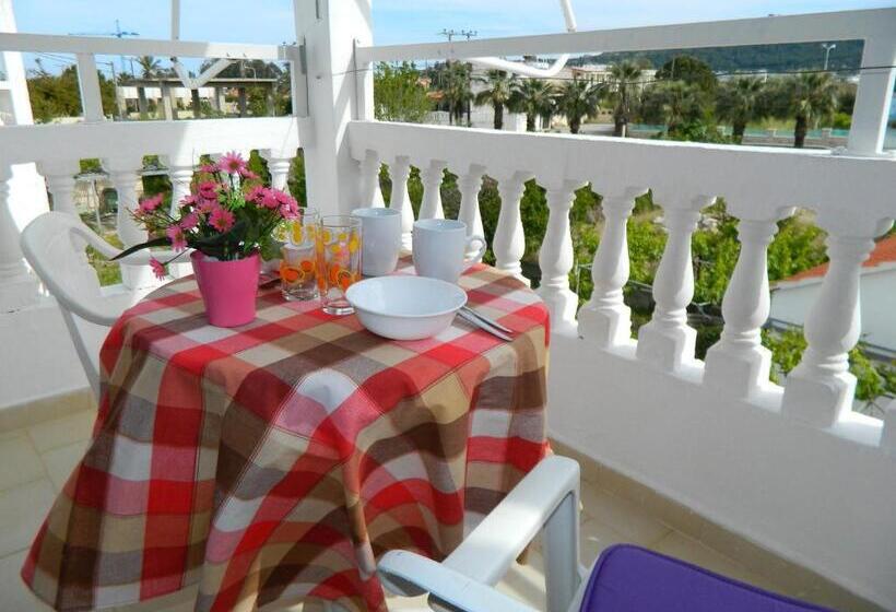 استودیوی استاندارد, Roseberry Studios