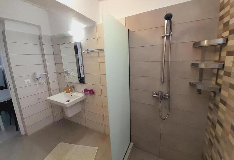 استودیوی استاندارد, Roseberry Studios