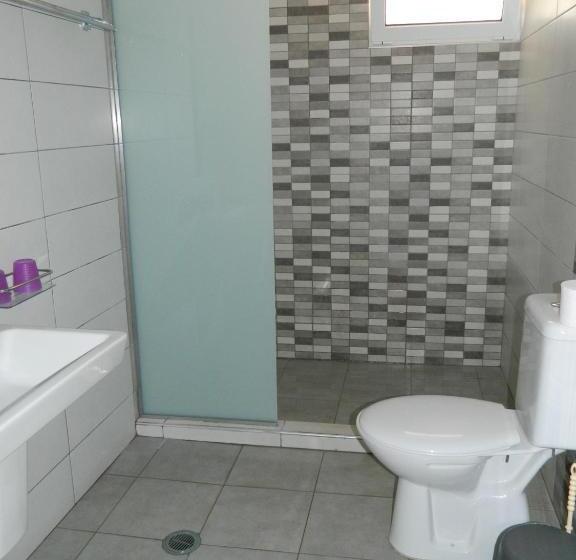 استودیوی استاندارد, Roseberry Studios