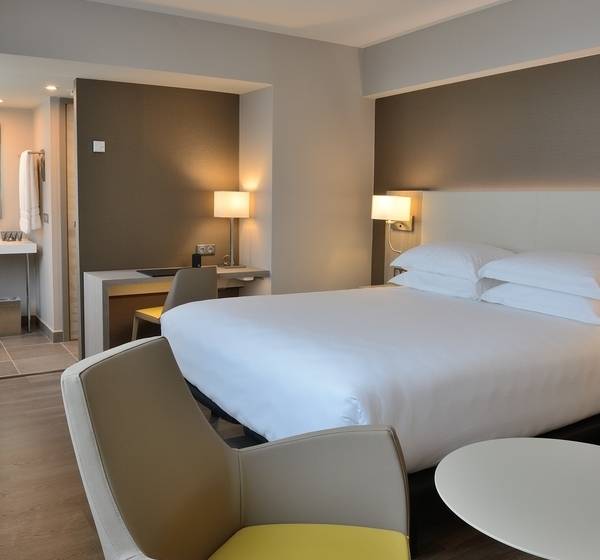 スタンダードルーム, Courtyard By Marriott Leon At The Poliforum