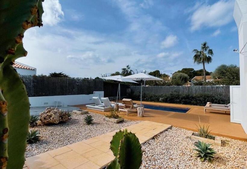 Вилла 3 Спальни, Lago Resort Menorca  Villas & Bungalows Del Lago