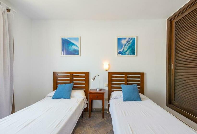 Вилла 3 Спальни с Бассейном, Villas Puerto Rubicon