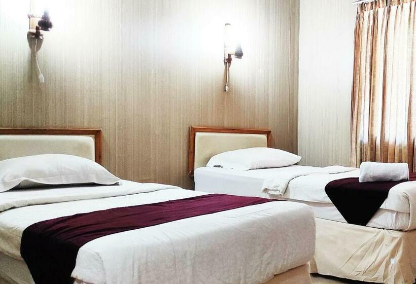 豪华房间, Salma Syariah Mitra Reddoorz Near Terminal Baru Kediri