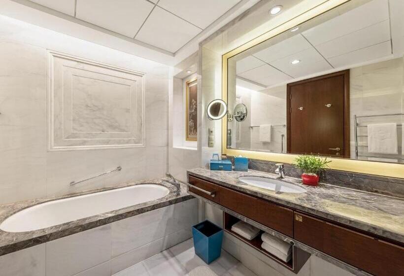 اتاق لوکس با چشم‌انداز شهر, Shangrila Shenyang