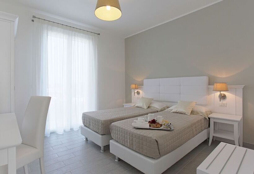 Трехместный Номер Deluxe, Scala Dei Turchi Resort