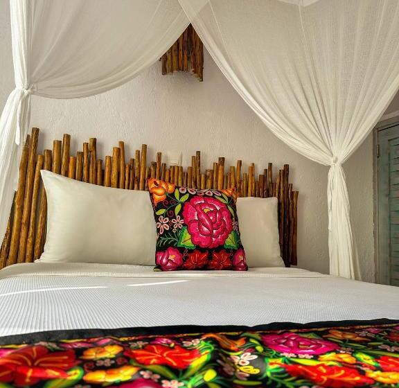 Quarto Estandar, Alito Tulum