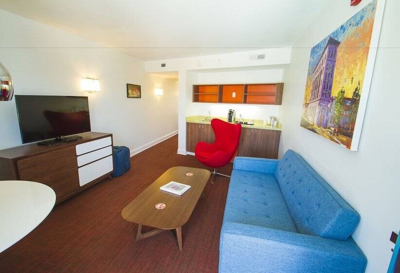 Люкс Повышенной Комфортности, Mother Earth Motor Lodge