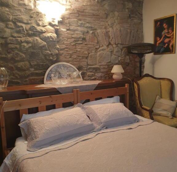 اتاق استاندارد, Helga S House  Una Finestra Sul Borgo