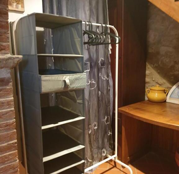 اتاق استاندارد, Helga S House  Una Finestra Sul Borgo