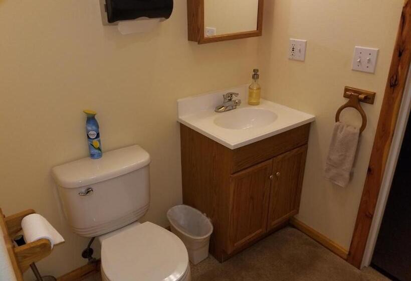 اتاق استاندارد با سرویس بهداشتی مشترک, Talkeetna Hideaway