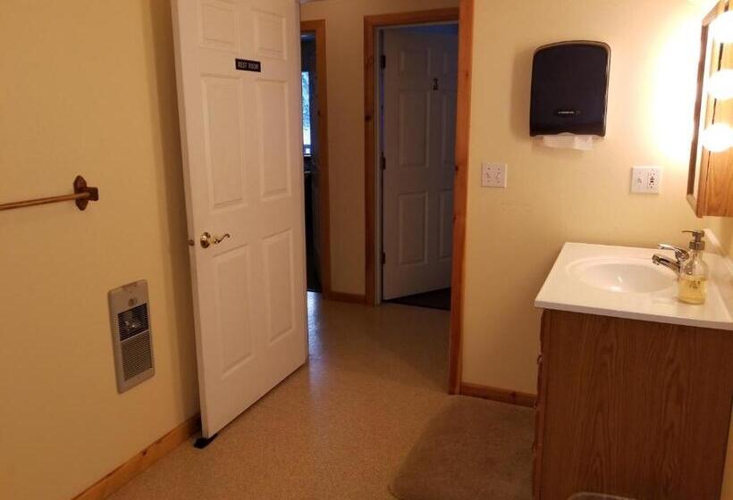 اتاق استاندارد با سرویس بهداشتی مشترک, Talkeetna Hideaway
