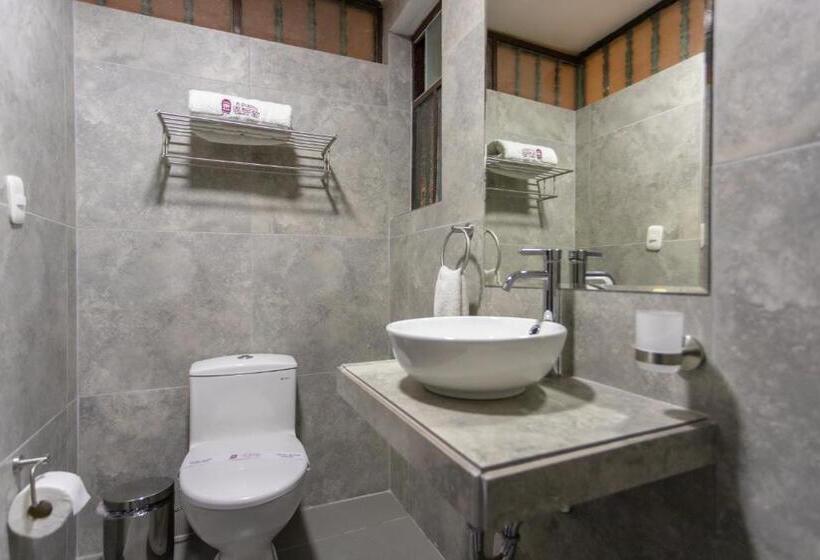 اتاق استاندارد چهار تخته, El Portal Del Marques