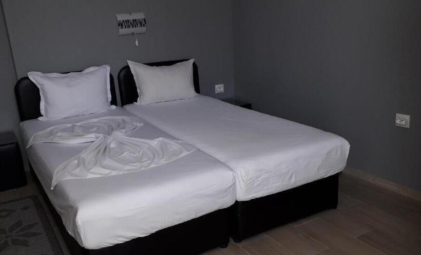 디럭스 룸, Guest Rooms Tivona