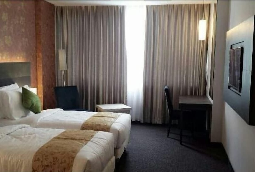 Номер Superior, Tjokro Hotel Pekanbaru