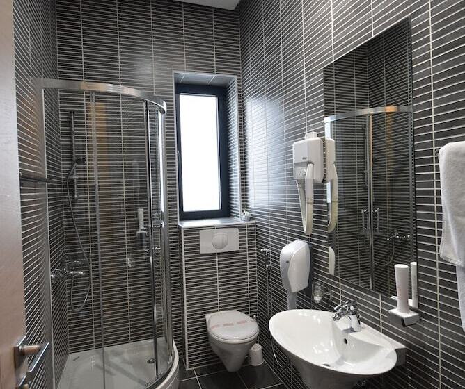 اتاق اکونومی, Villa Melody