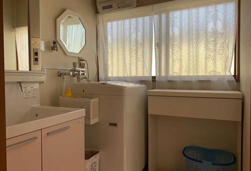 Семейный Номер, Guest House En
