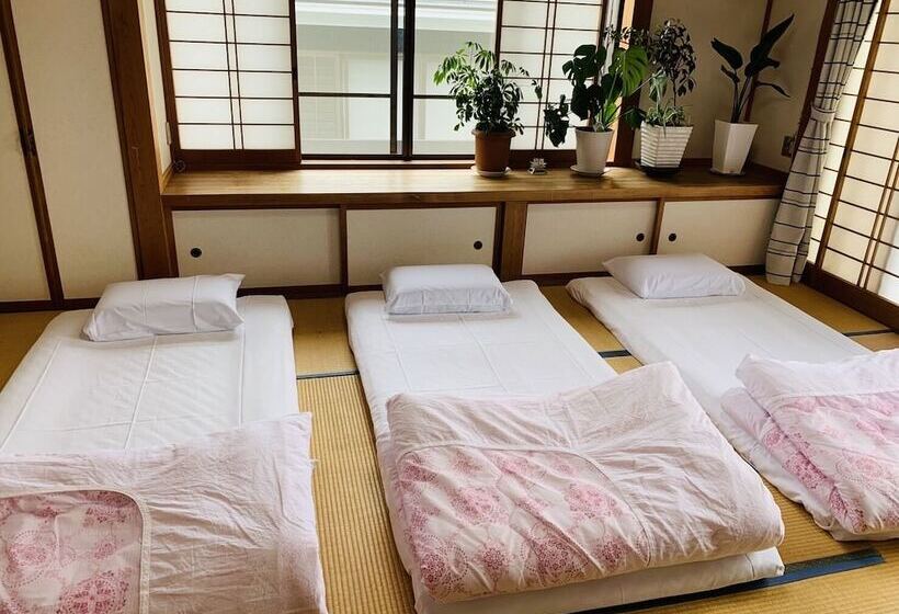 Семейный Номер, Guest House En