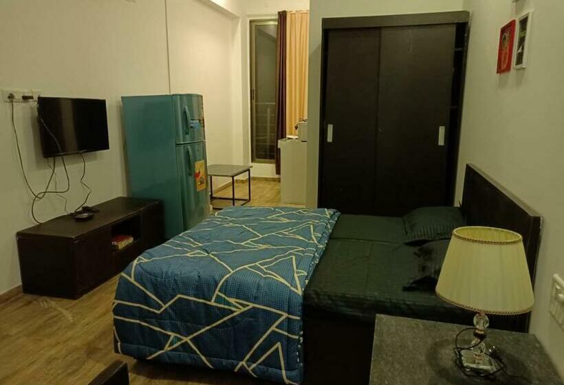 Студио Стандарт с Балконом, Ivy Pali Studio Rooms , Dhokshet