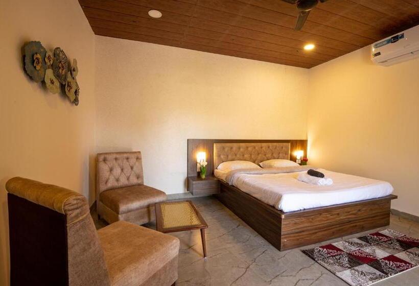 Номер Deluxe Кровать Кинг, Takshshila Park And Resorts