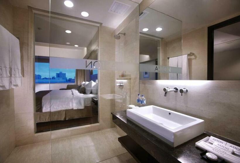 Номер Deluxe, Aston Makassar Hotel & Convention Center