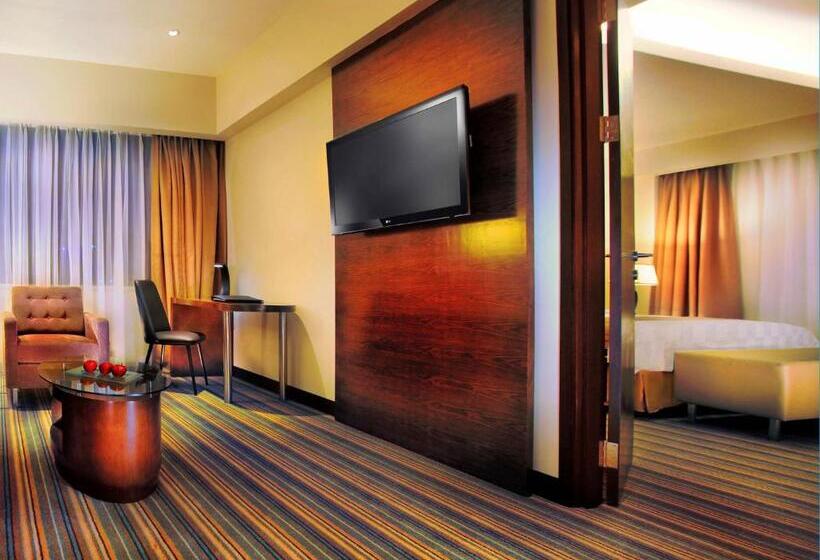 Президентский Люкс, Aston Makassar Hotel & Convention Center