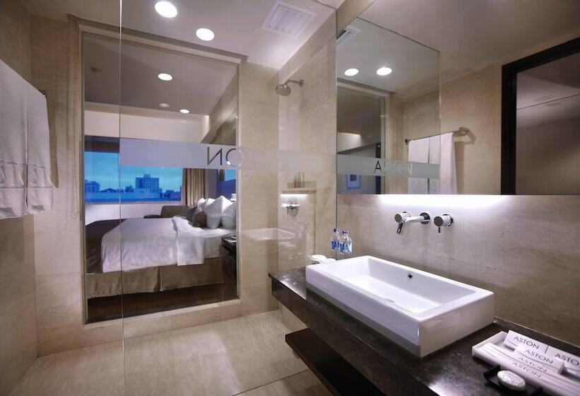 Номер Deluxe, Aston Makassar Hotel & Convention Center
