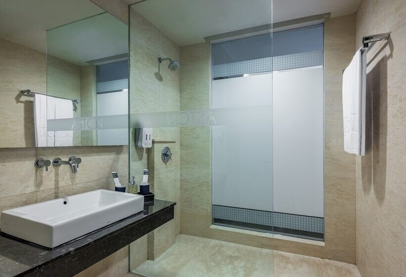 Номер Deluxe, Aston Makassar Hotel & Convention Center