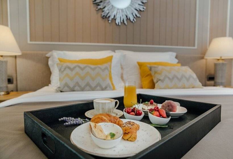 سوییت جونیور با چشم‌انداز جانبی دریا, Boutique Hotel & Spa Casa Del Mare   Mediterraneo