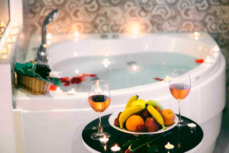 اتاق لوکس با وان آب گرم, Ocean Blue High Class Hotel & Spa
