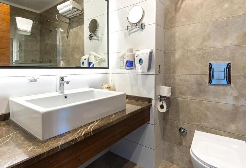Трехместный Номер Стандарт Боковой Вид на Море, White City Resort Hotel   Ultra All Inclusive