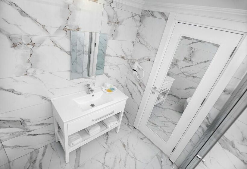 اتاق لوکس با وان آب گرم, Ocean Blue High Class Hotel & Spa